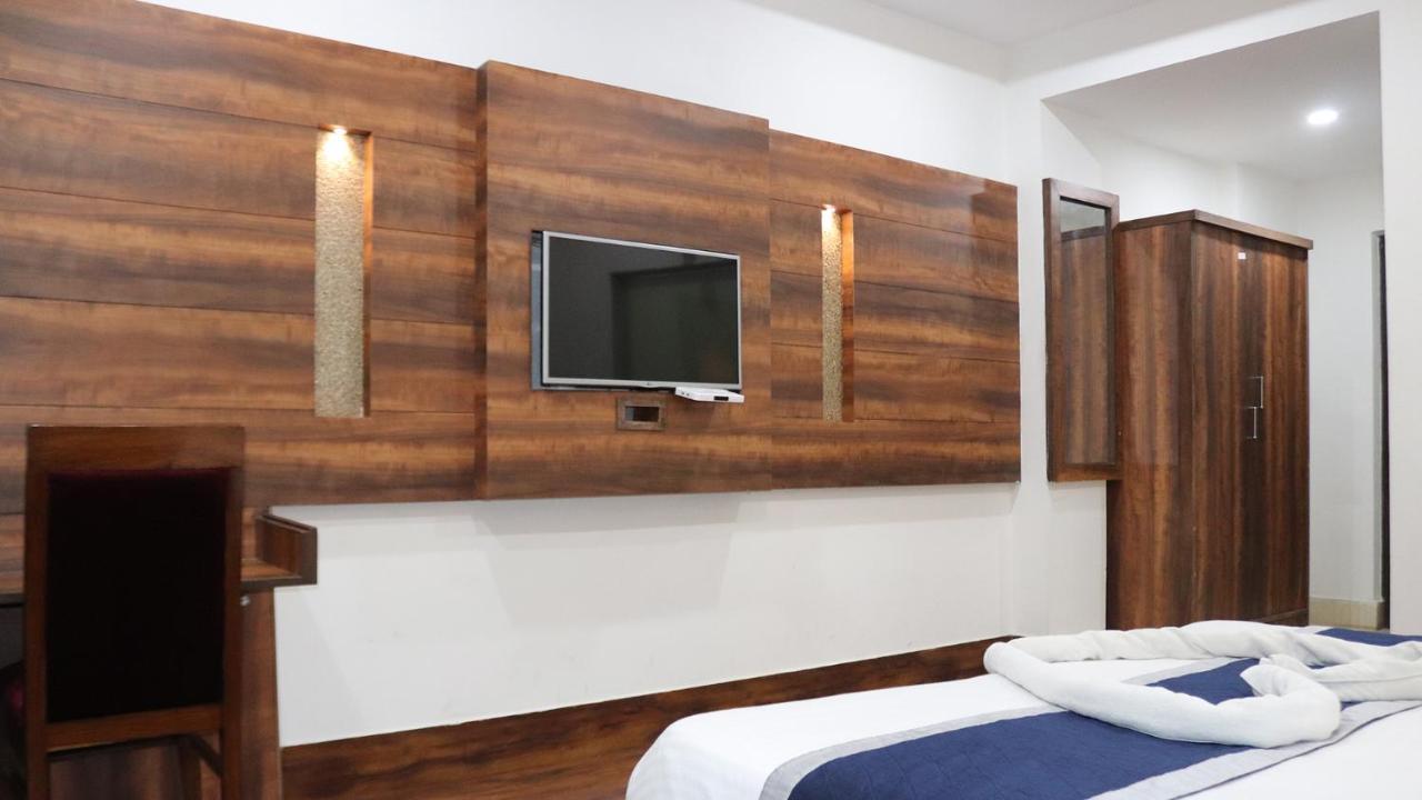 Ak Continental - Mcleodganj Otel Dharamshala Dış mekan fotoğraf