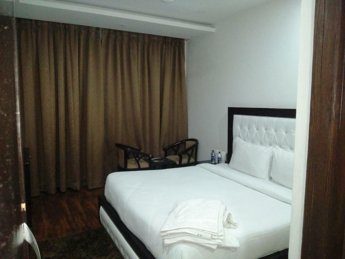 Ak Continental - Mcleodganj Otel Dharamshala Dış mekan fotoğraf