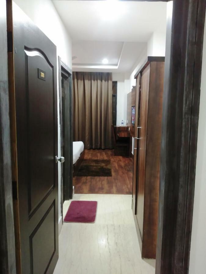 Ak Continental - Mcleodganj Otel Dharamshala Dış mekan fotoğraf