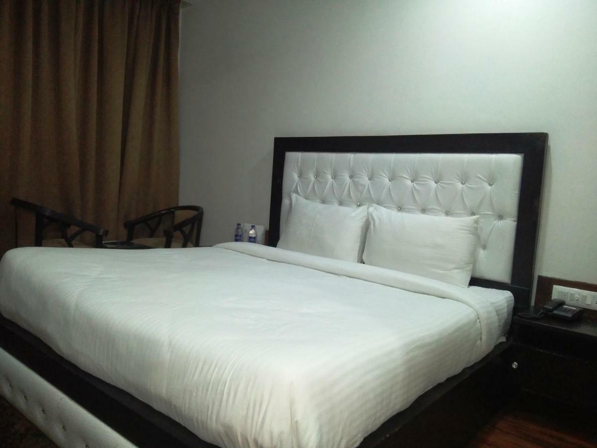 Ak Continental - Mcleodganj Otel Dharamshala Dış mekan fotoğraf