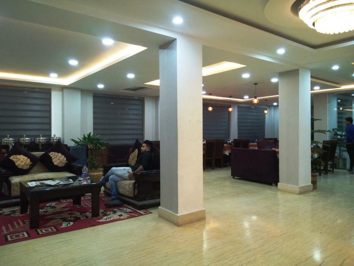 Ak Continental - Mcleodganj Otel Dharamshala Dış mekan fotoğraf