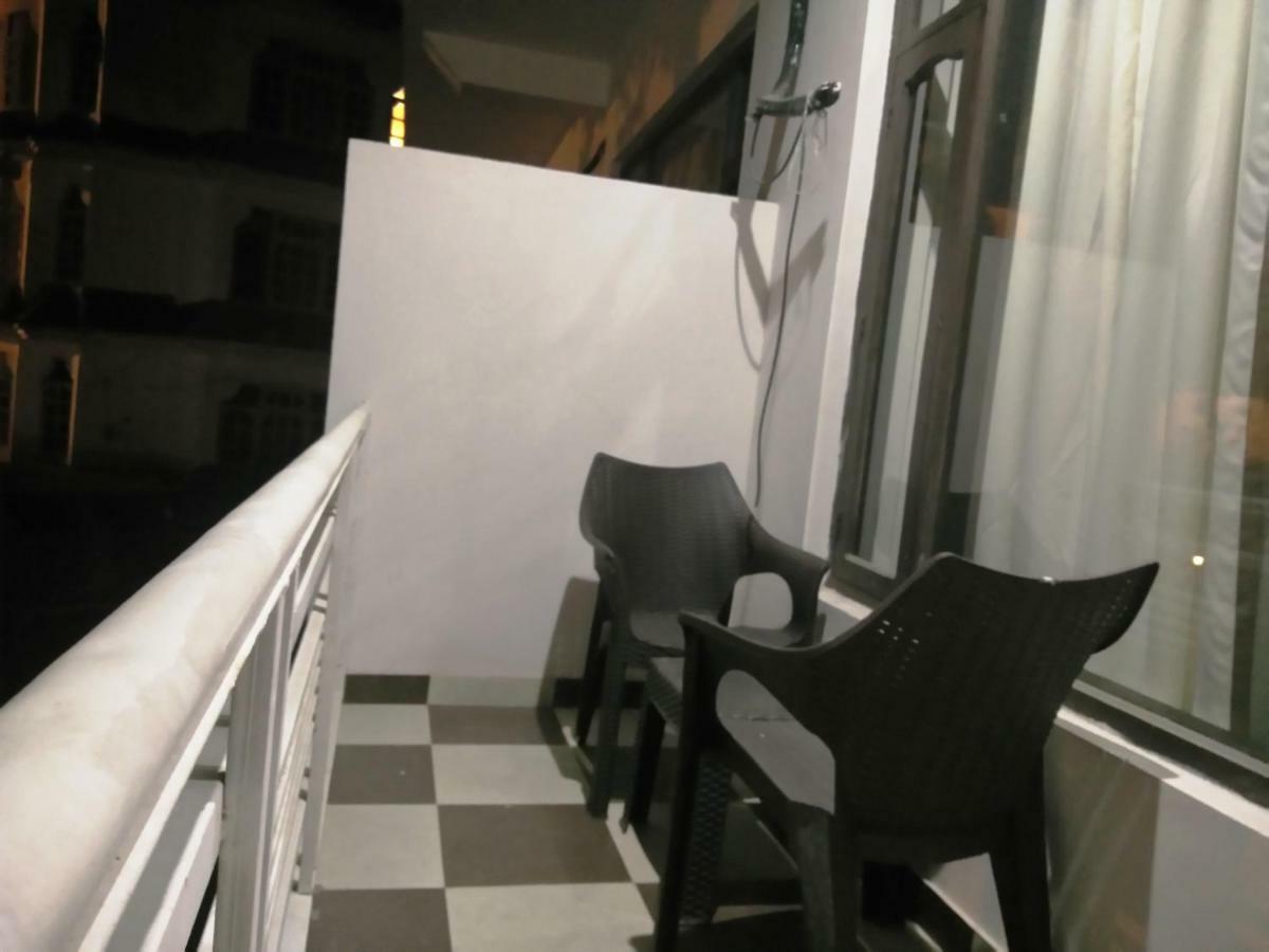 Ak Continental - Mcleodganj Otel Dharamshala Dış mekan fotoğraf