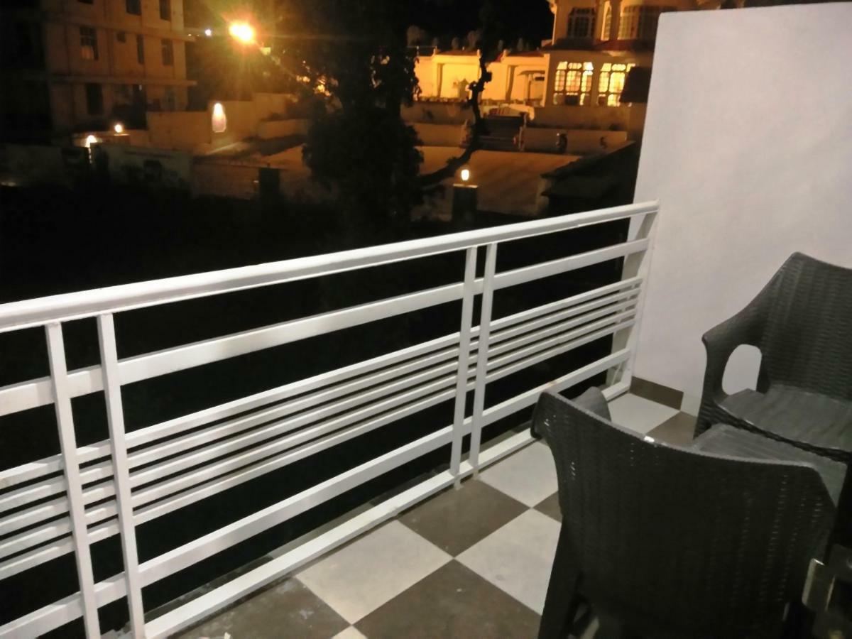 Ak Continental - Mcleodganj Otel Dharamshala Dış mekan fotoğraf