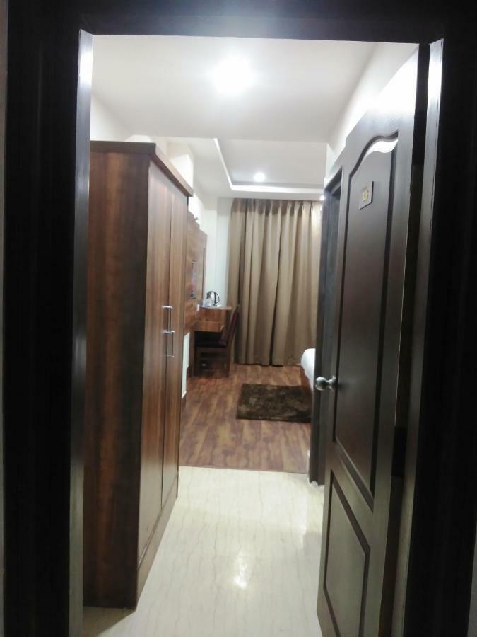 Ak Continental - Mcleodganj Otel Dharamshala Dış mekan fotoğraf